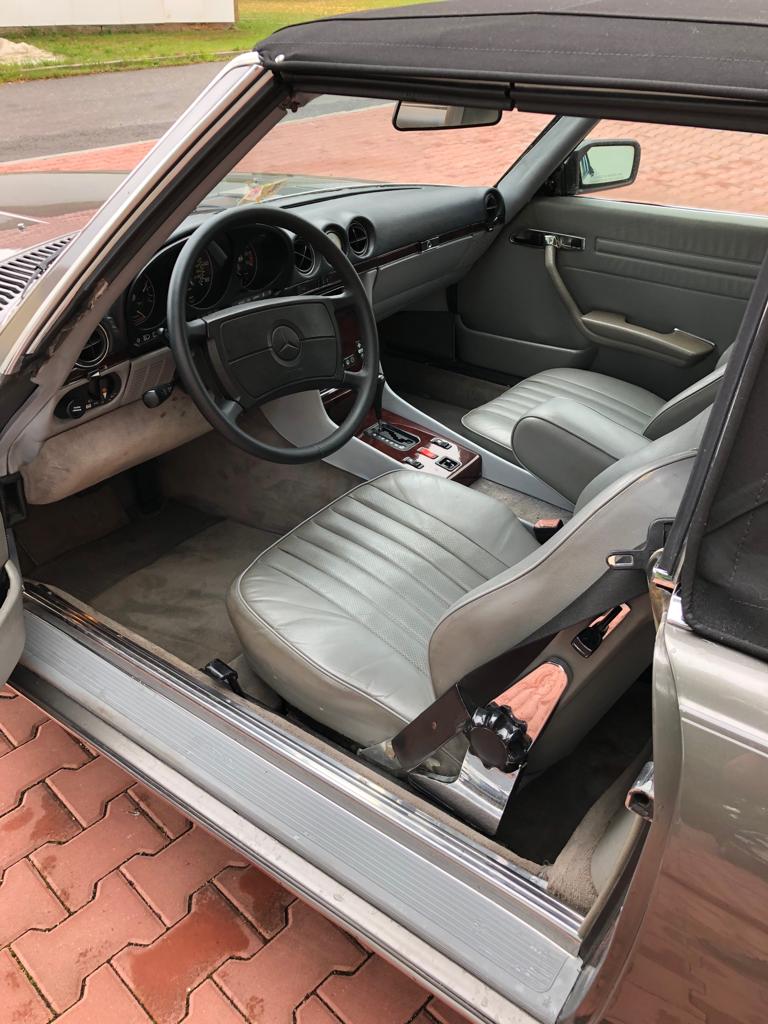 MB 560 SL